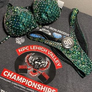 Bedazzled custom posing suit for Figure/WPD